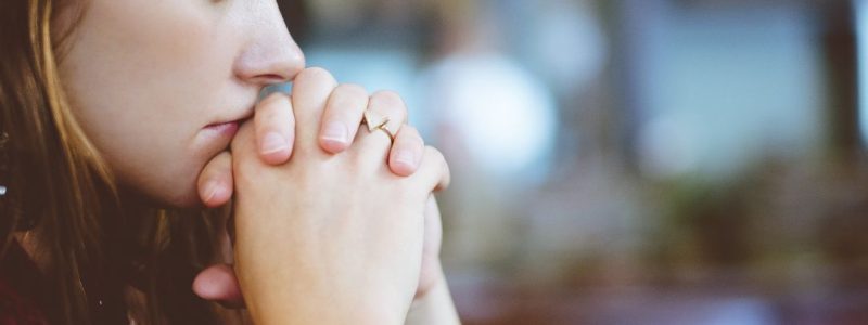 עותק של עותק של היקום מדבר אלייך במגוון דרכים וצורות. רוצה לדעת איך! בואי אספר לך...